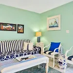 Mariners Cove 302