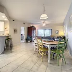 Lovely Beachside Condo ~ Ow7-302