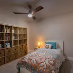 New Stylish & Cozy Dune Daisy Near Beach & Flagler