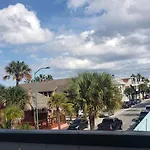 Inn On The Avenue