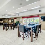 Beautiful 3 Bedroom 2 Bath Condo With Breath Taking Views Of The Ocean. Ow1-407