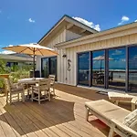Beachfront With Large Deck Pool Sea Dunes Sailfish A2