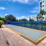 Coastal Bliss: Oceanwalk 9-301 With Sunset Views Resort Amenities