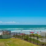 Ocean View Balcony Just Steps To The Beach With Pool, Parking And Wi-Fi!