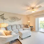 New Smyrna Beach Condo With Balcony And Pool Access