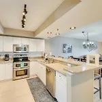 New Smyrna Beach Condo With Balcony And Pool Access