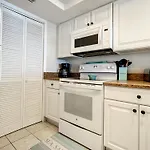 Gorgeous Beachfront Condo - Quiet Complex - Ph6A