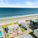 Renovated Townhouse W Stunning Views Of The Ocean
