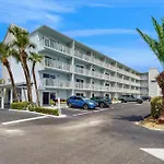 Mariners Cove 302