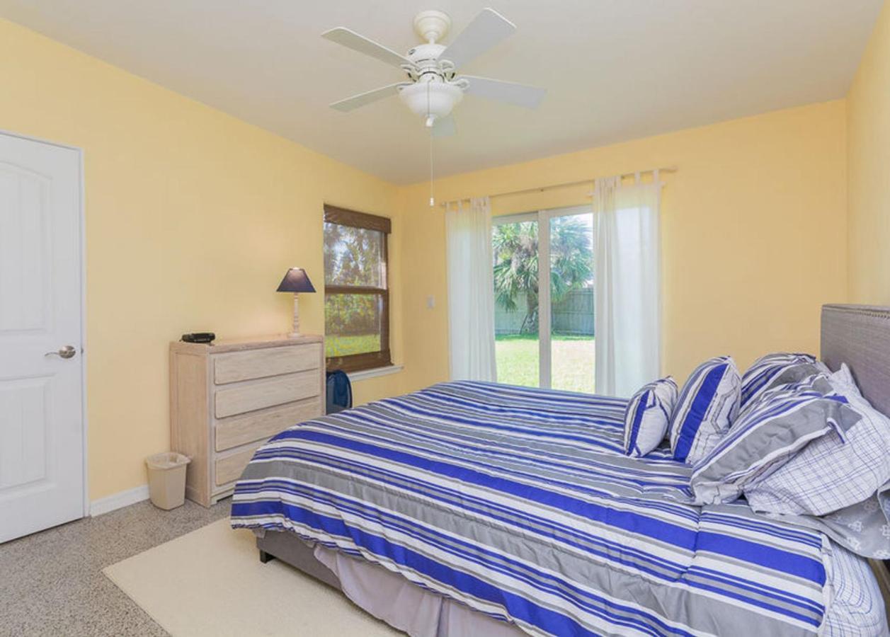 North Beauty - Lovely Across The Street From The Beach. 1814b New Smyrna Beach