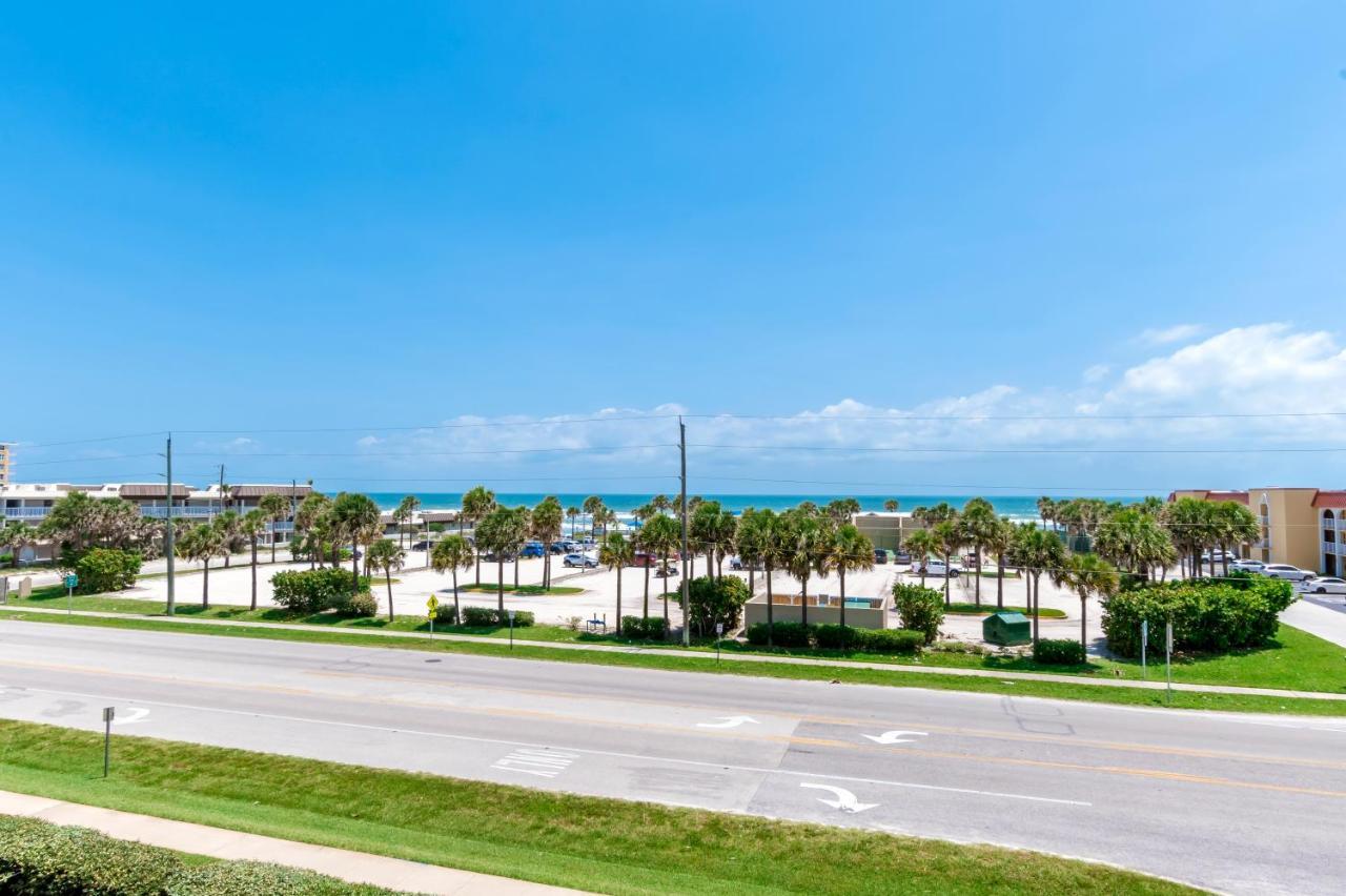 Apartment Stunning Ocean Views Steps From The With Pool! Fabulous 4th Floor Studio! *