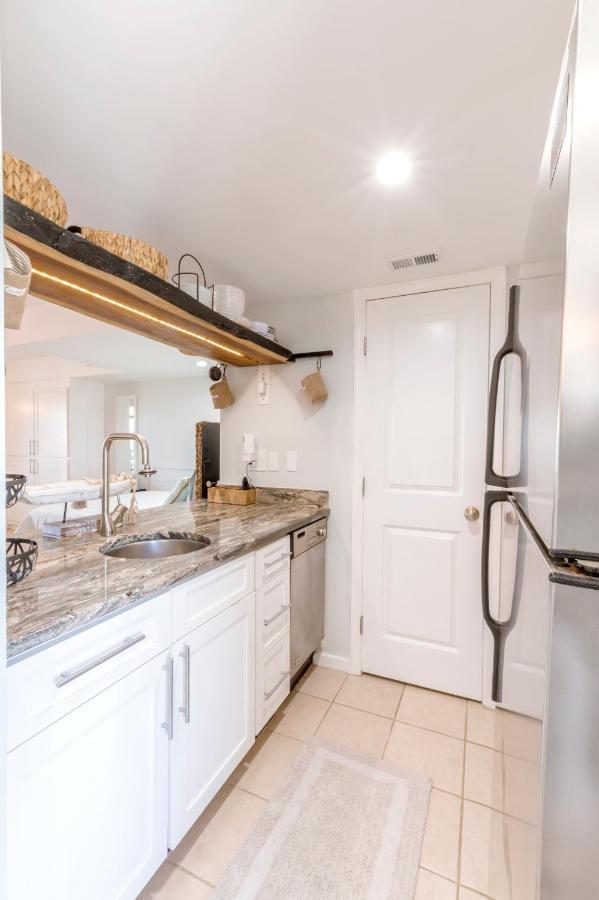 Apartment Stunning Ocean Views Steps From The With Pool! Fabulous 4th Floor Studio!