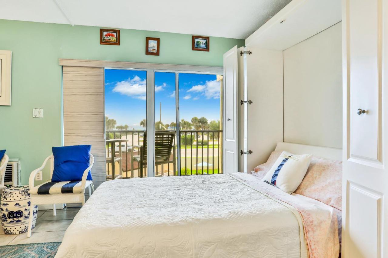 Hotel Mariners Cove 302