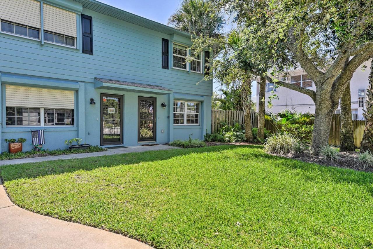 Beachside Getaway With Private Fenced Yard & Fire Pit Steps From Flagler Avenue! * New Smyrna Beach