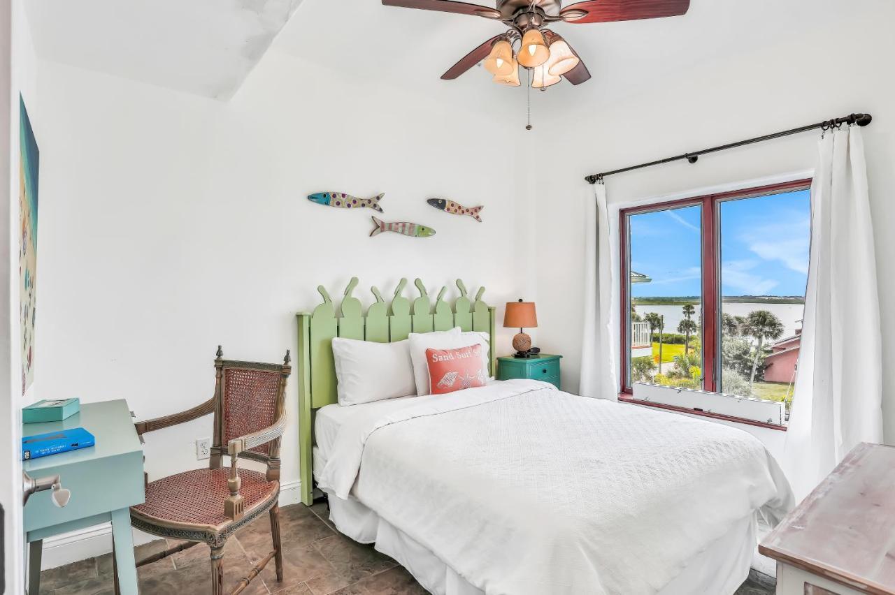 Holiday home Sea Turtle Manor *