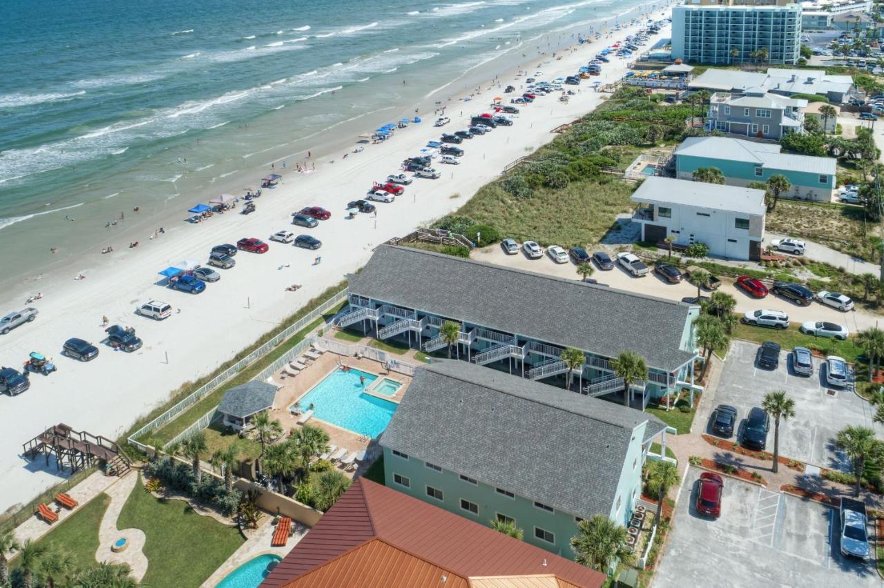 New Smyrna Waves By Exploria