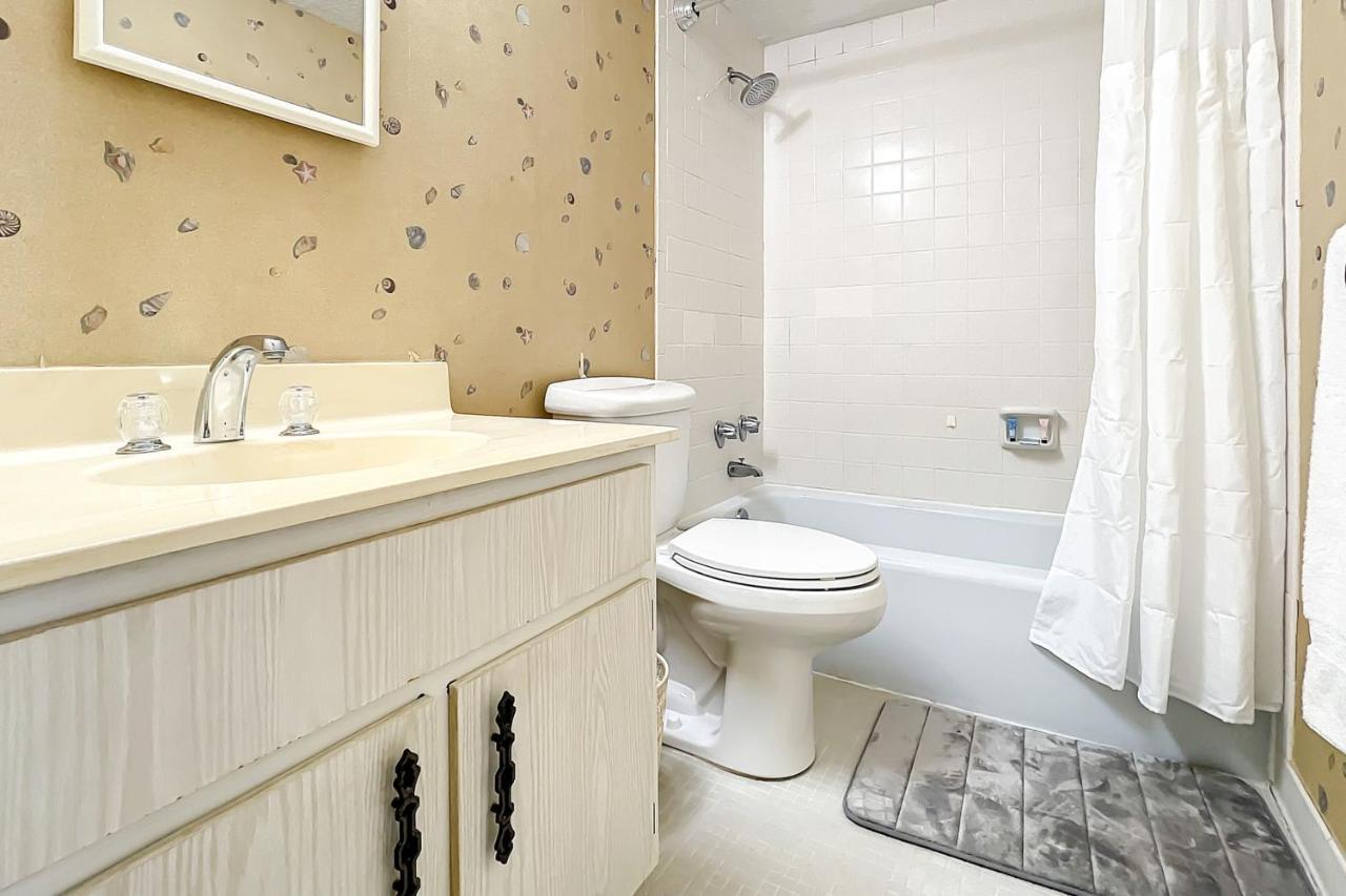Apartment Golden Arms 111 *