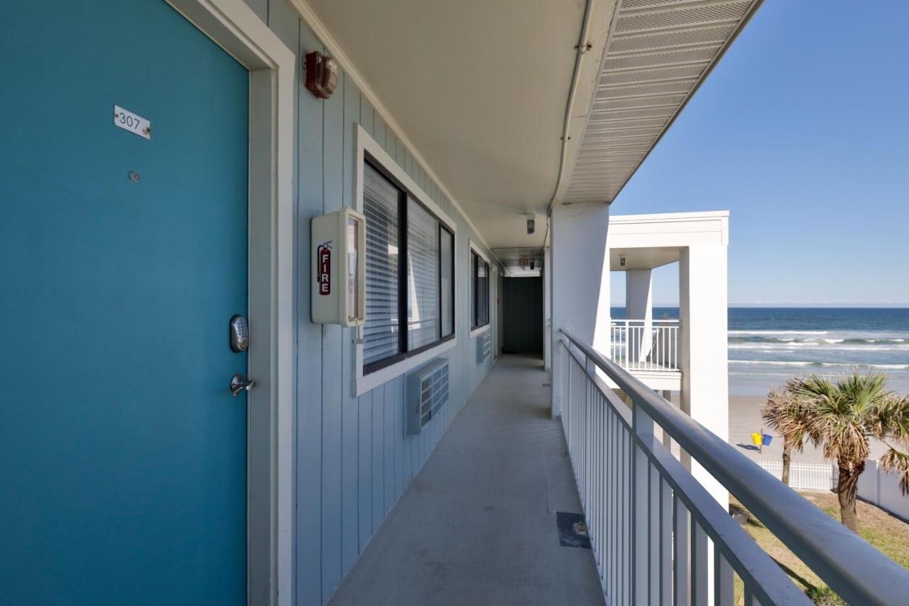 Coastal Waters Hotel 2*