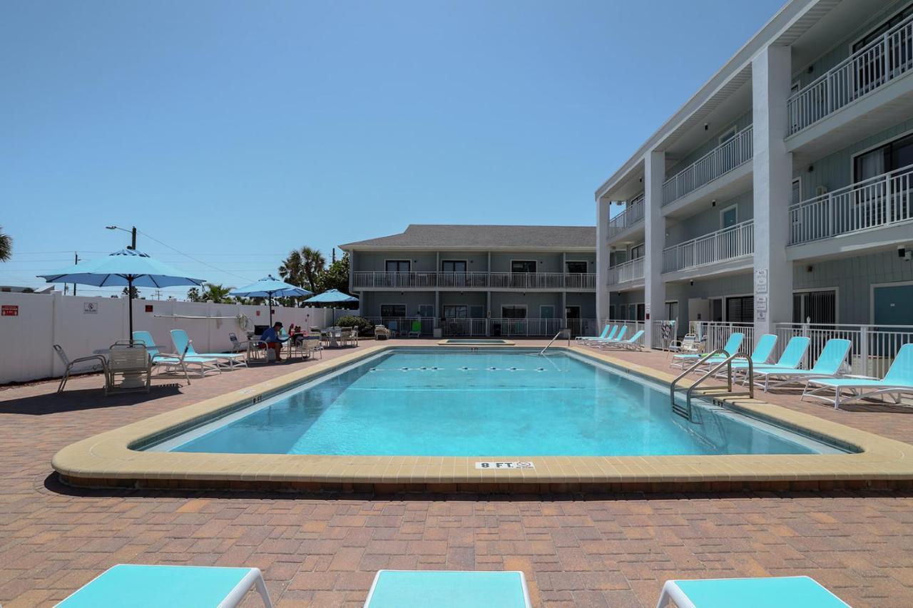 Coastal Waters Hotel 2*
