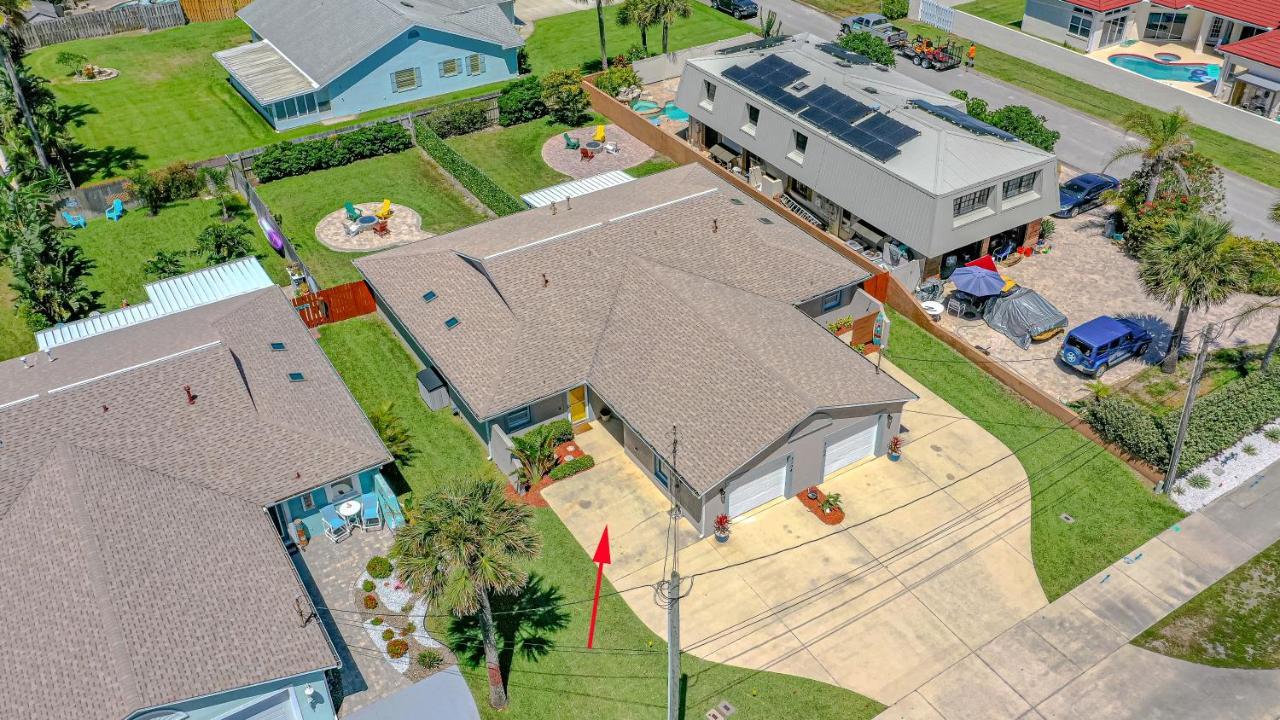 Dog Friendly Wprivate Fenced Yard, Garage & Fire Pit Steps To The Beach! Holiday home New Smyrna Beach