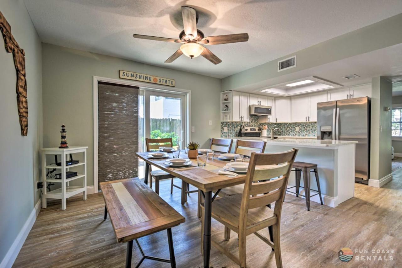 Apartment Beachside Getaway With Private Fenced Yard & Fire Pit Steps From Flagler Avenue! New Smyrna Beach