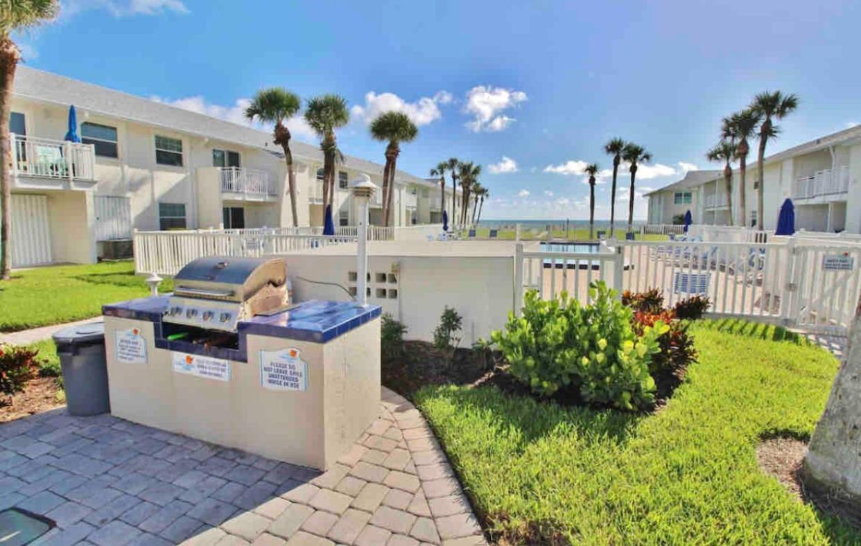 Beachside Serenity Private Balcony With Ocean View, Heated Pool, Bbq, King Bed Apartment New Smyrna Beach