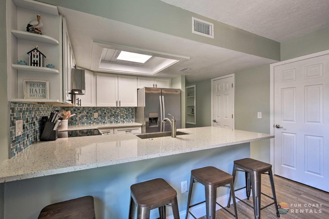 Apartment Beachside Getaway With Private Fenced Yard & Fire Pit Steps From Flagler Avenue! New Smyrna Beach
