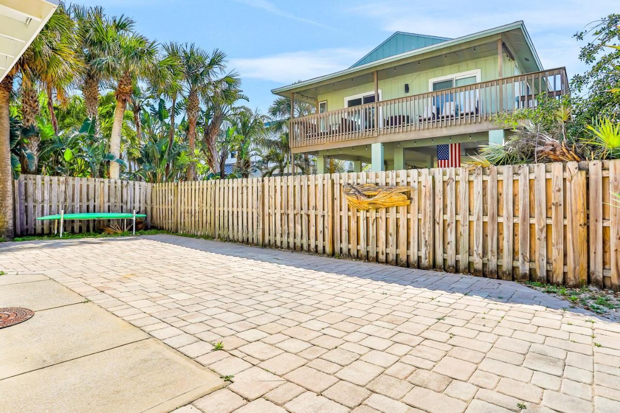 Oceanfront Holiday home *