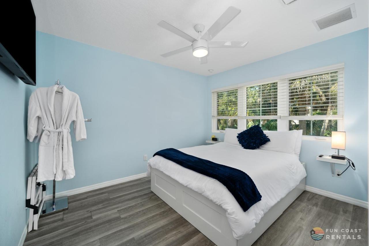 Dog Friendly Loft Steps From With Gas Barbecue Grill And Upstairs Deck! Guest house New Smyrna Beach