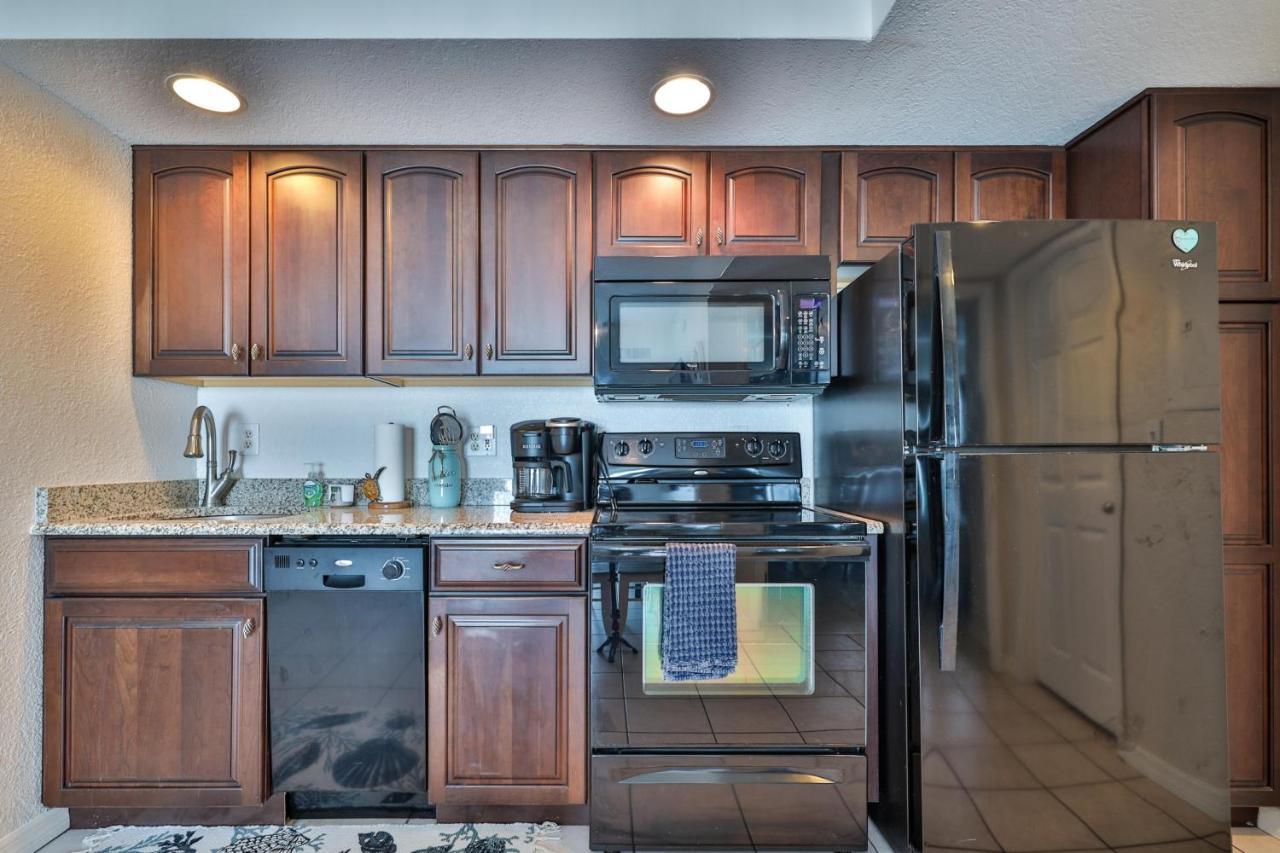 Oceanfront Coconut Palms Condo! 1-1 With Stunning Views Apartment