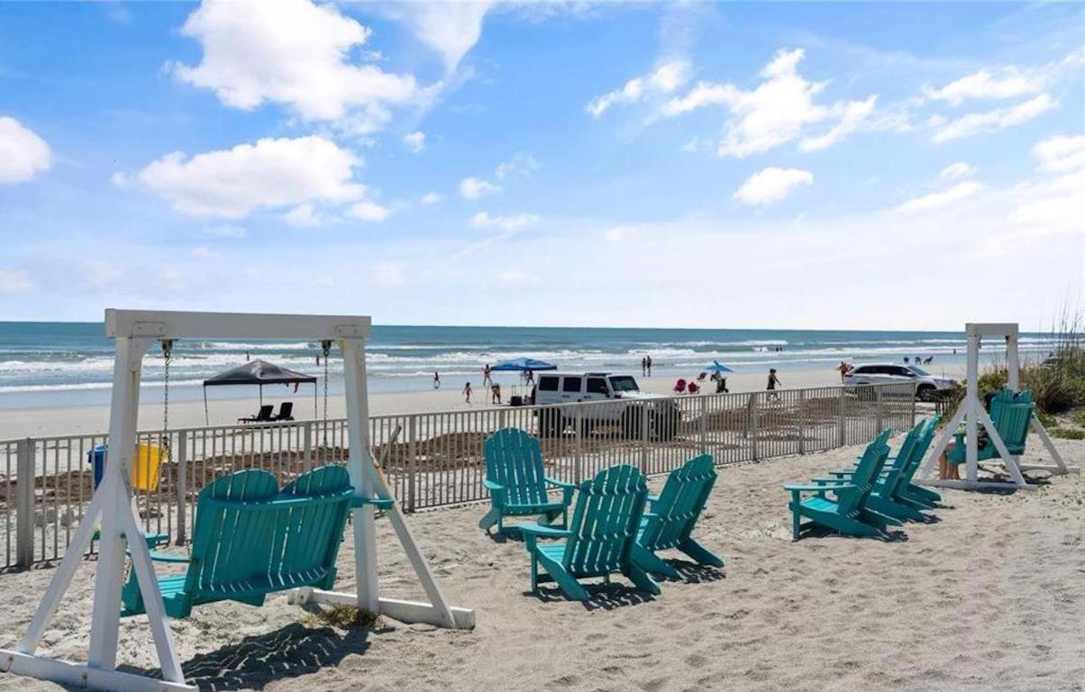 Oceanfront Coconut Palms Condo! 1-1 With Stunning Views Apartment