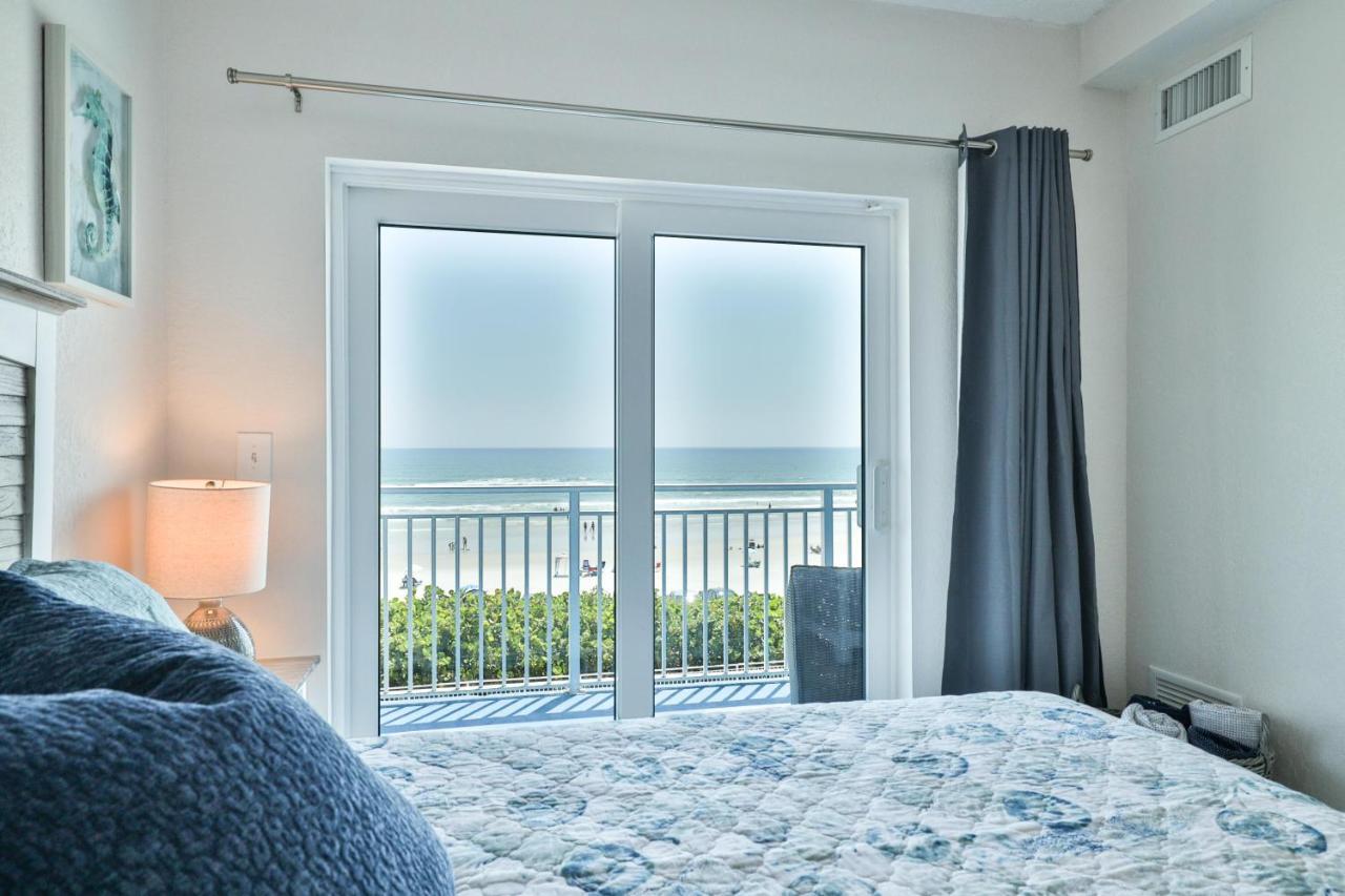 Oceanfront Coconut Palms Condo! 1-1 With Stunning Views Apartment New Smyrna Beach