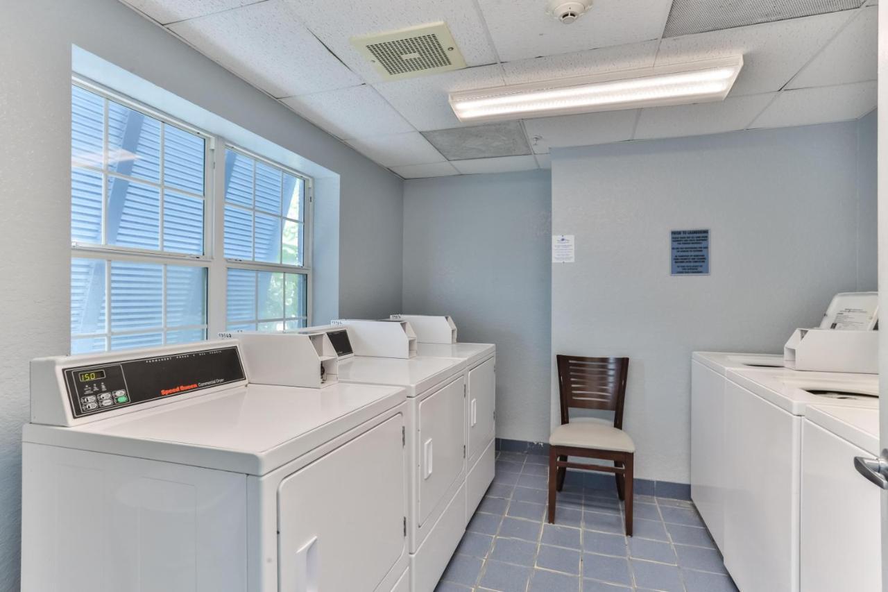 Oceanfront Coconut Palms Condo! 1-1 With Stunning Views Apartment *