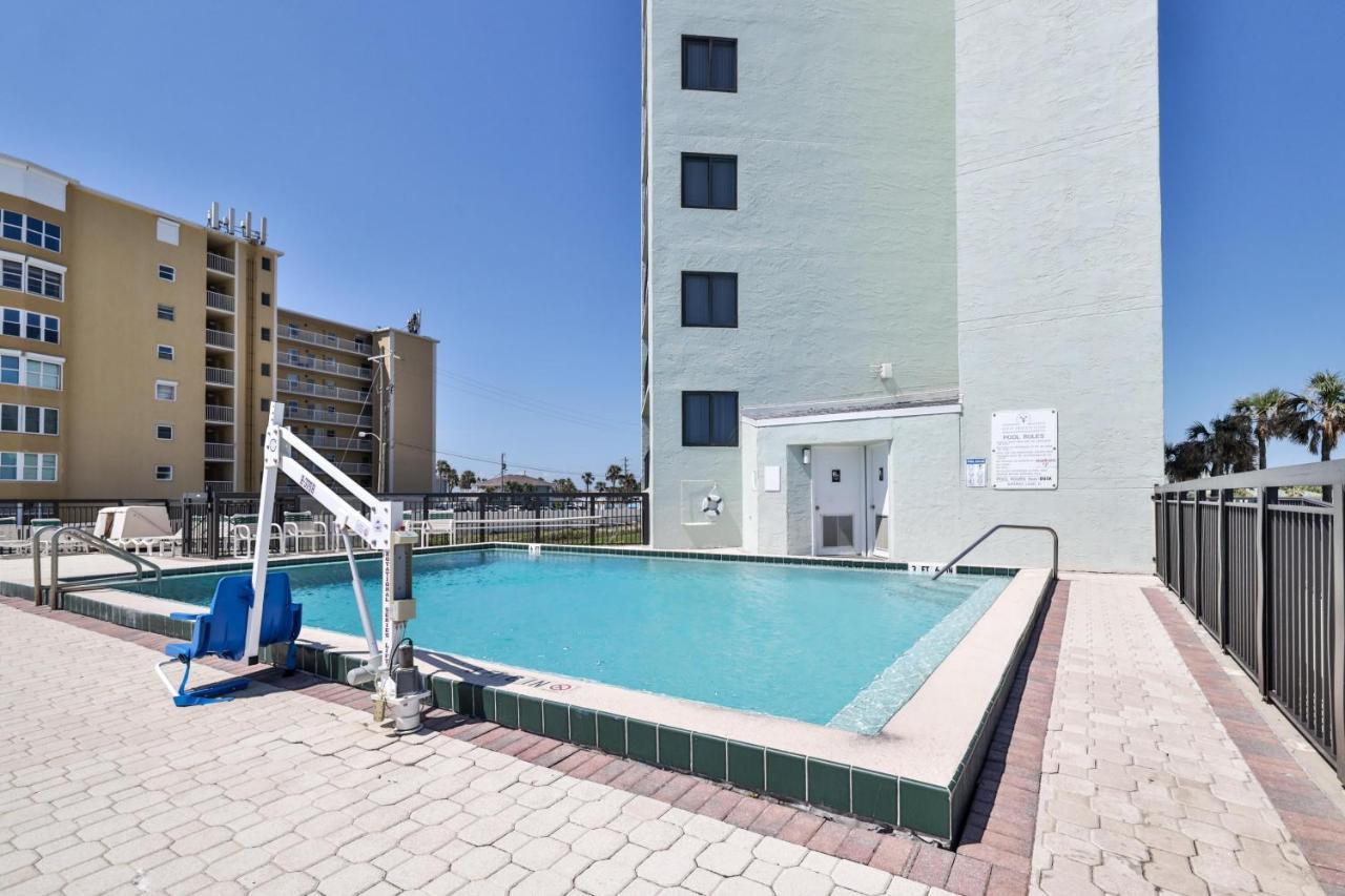 Ocean Front 1-1 Located At Ocean Trillium 804 Apartment