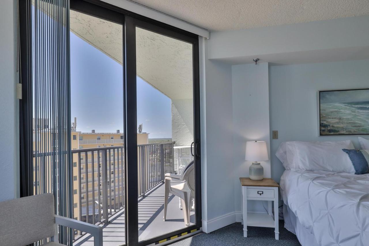 Ocean Front 1-1 Located At Ocean Trillium 804 Apartment