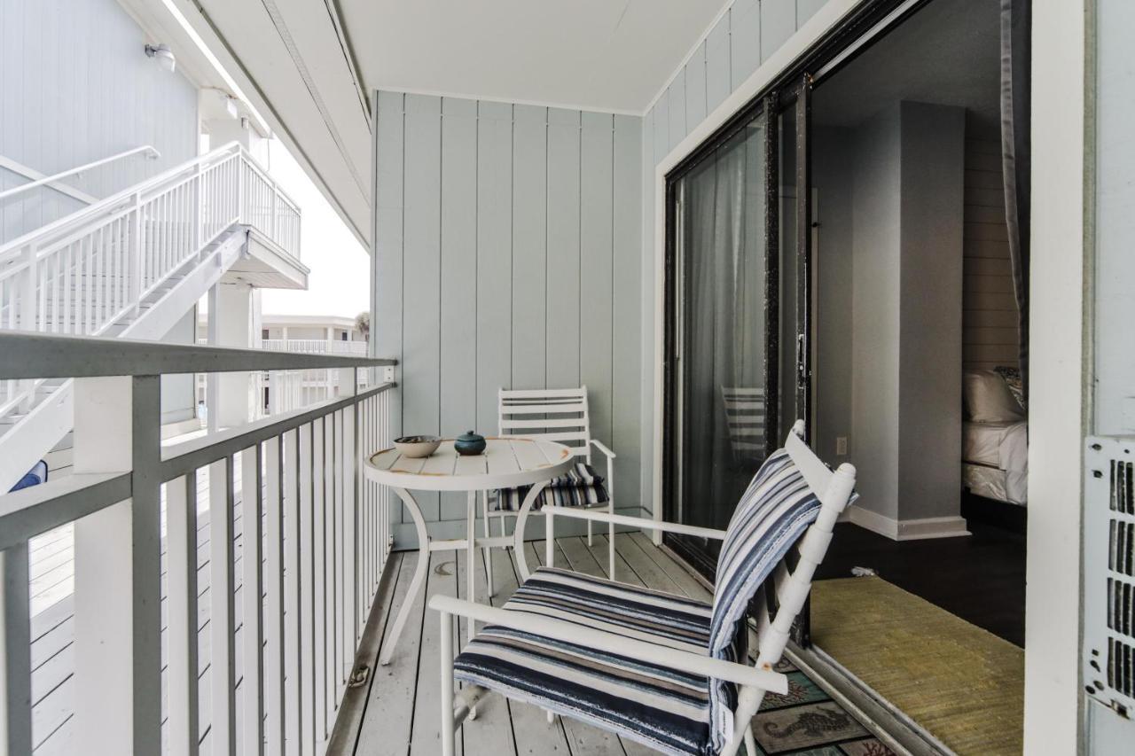 Coastal Life 206 - A 2nd Floor With 2 Single Beds
