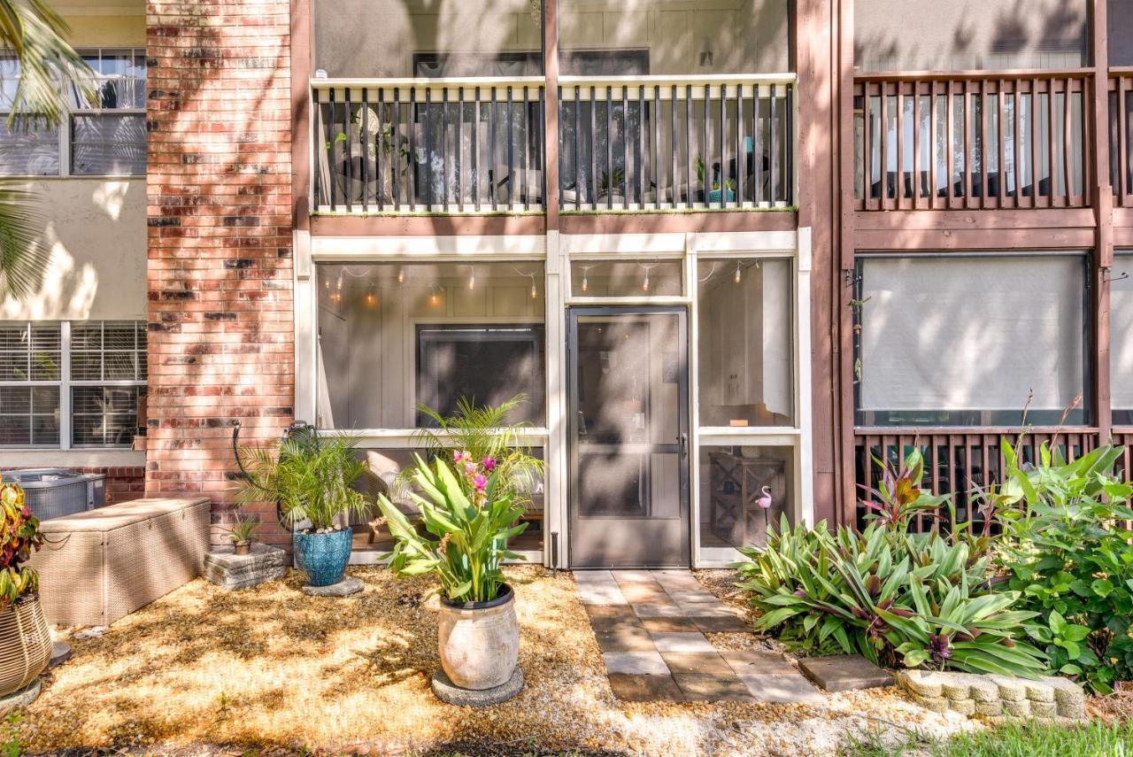 New Smyrna Beach Condo Pool Access, Walk To Beach Apartment *