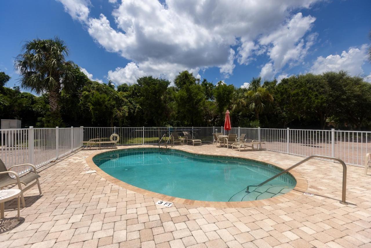 Villa Luxury Cearra Del Ray Townhome Seconds To 2-car Garage New Smyrna Beach