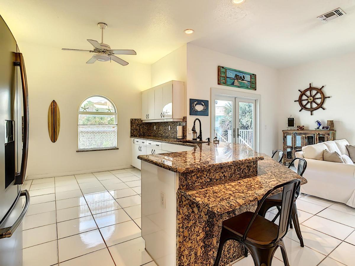 Holiday home Salt Life Pool ~ Ocean Views ~ Walk To Flagler Avenue ~ 604s