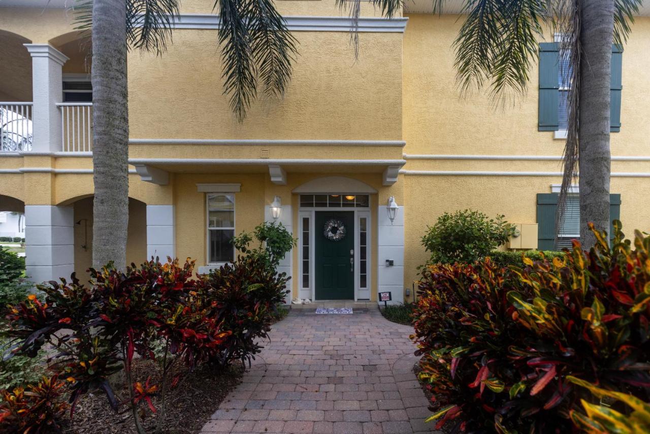 Villa Luxury Cearra Del Ray Townhome Seconds To 2-car Garage *