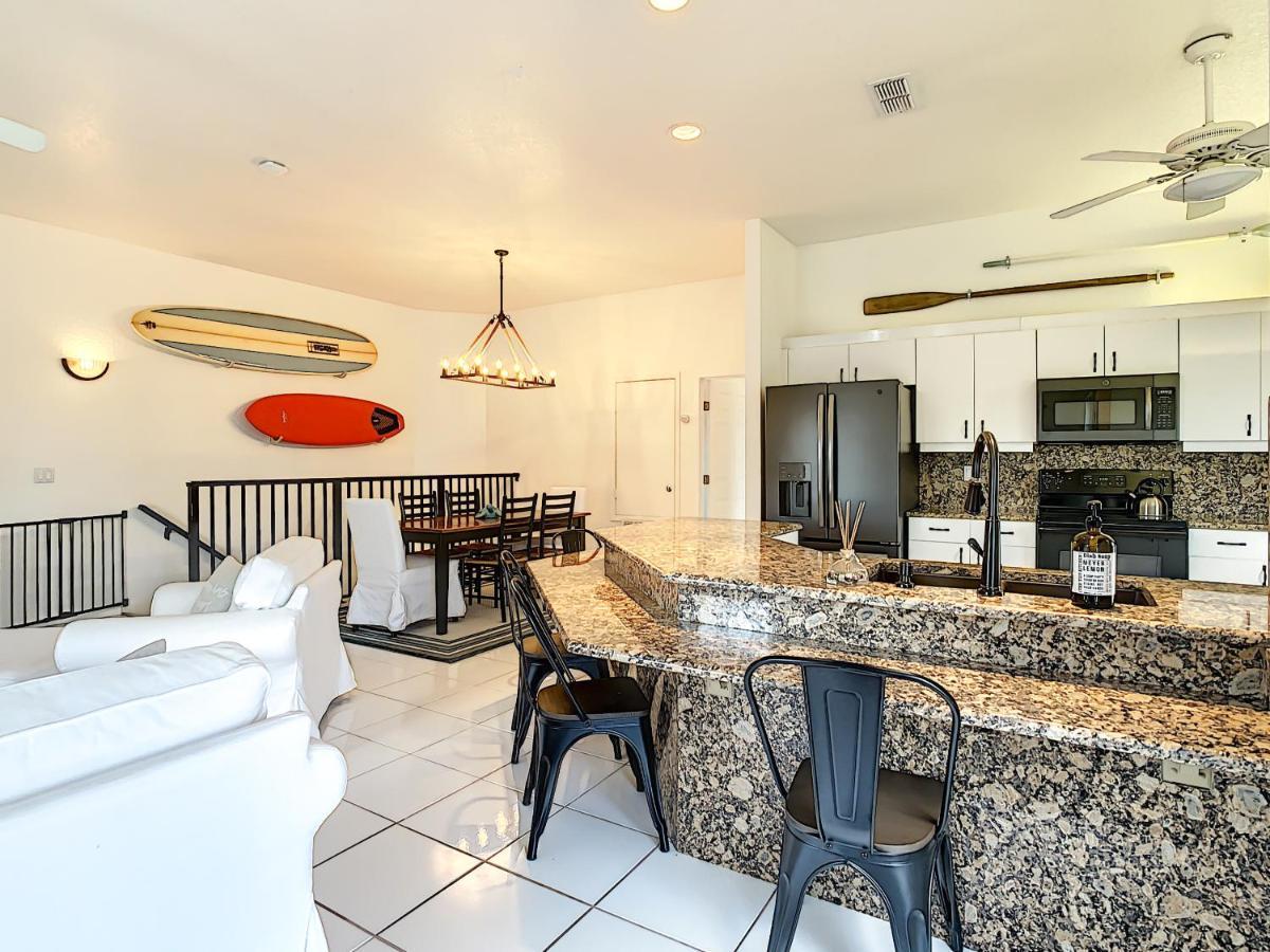 Salt Life Pool ~ Ocean Views ~ Walk To Flagler Avenue ~ 604s Holiday home New Smyrna Beach