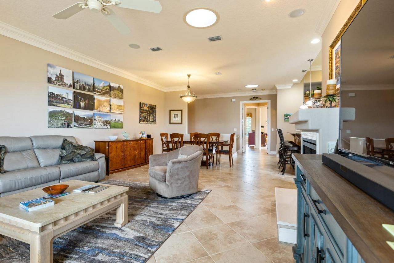 Luxury Cearra Del Ray Townhome Seconds To 2-car Garage Villa *