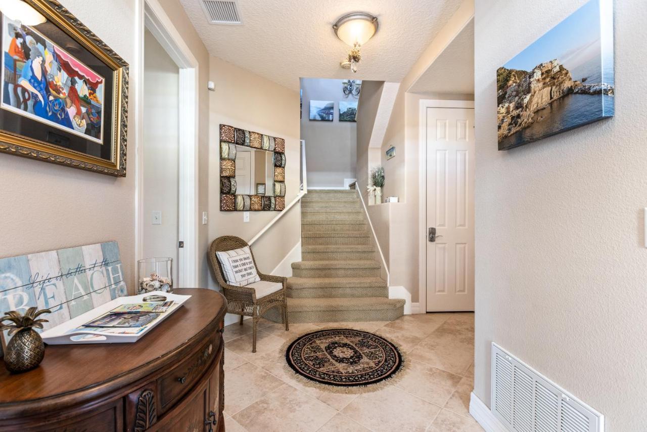 Luxury Cearra Del Ray Townhome Seconds To 2-car Garage Villa