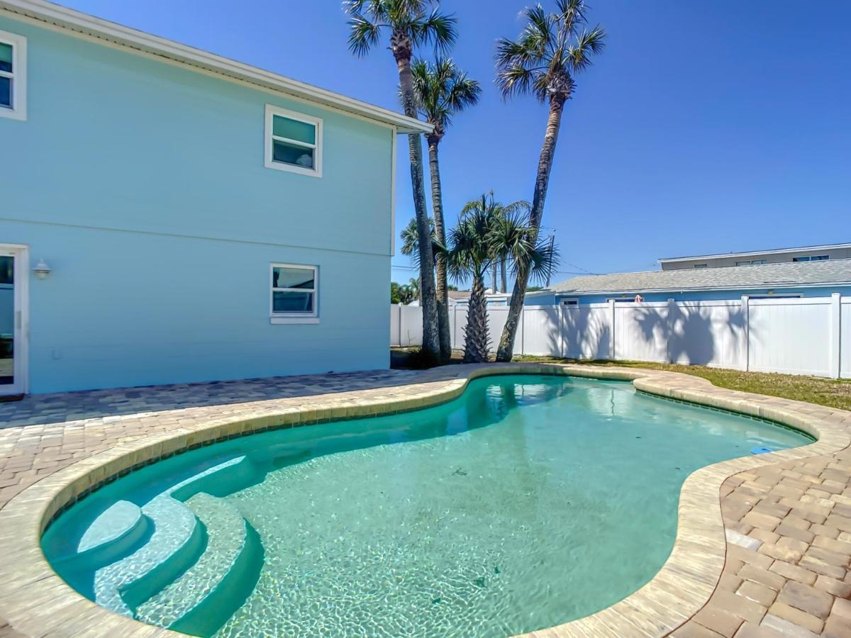 One Piece ~ Duplex With Pool ~ 2 Minutes From Flagler Avenue