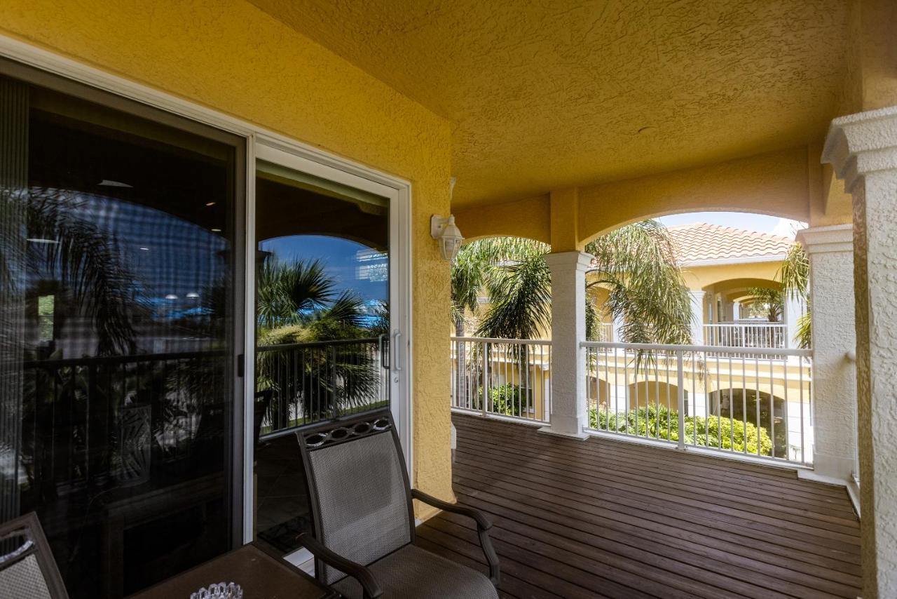 Luxury Cearra Del Ray Townhome Seconds To 2-car Garage Villa *