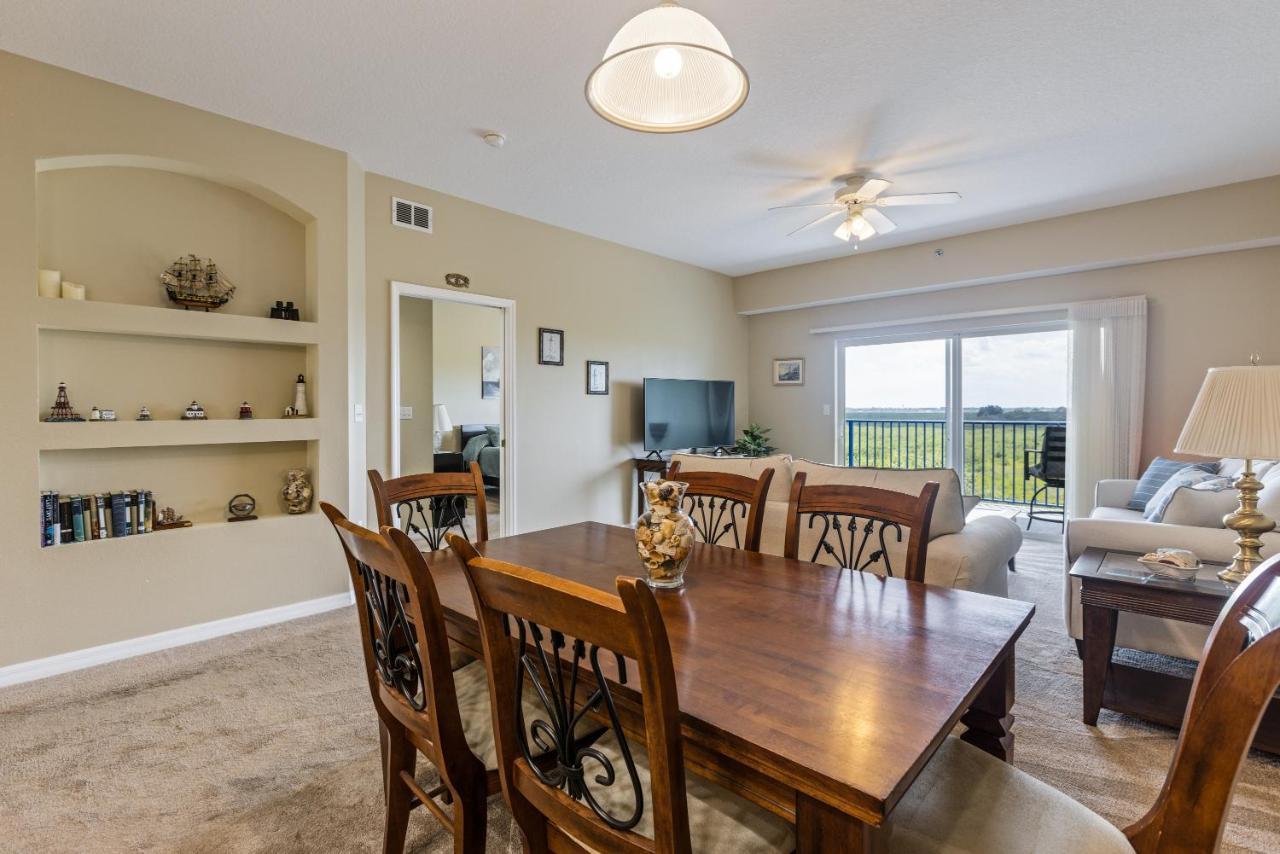 Estuary Views Close To Pool Amenities Walk To 9-505 Holiday home *