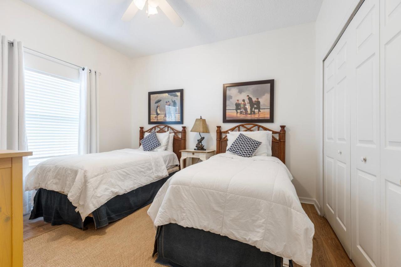 Apartment Relax Near The Pond In Gorgeous 32 Interior Condo. Ow15-504 *