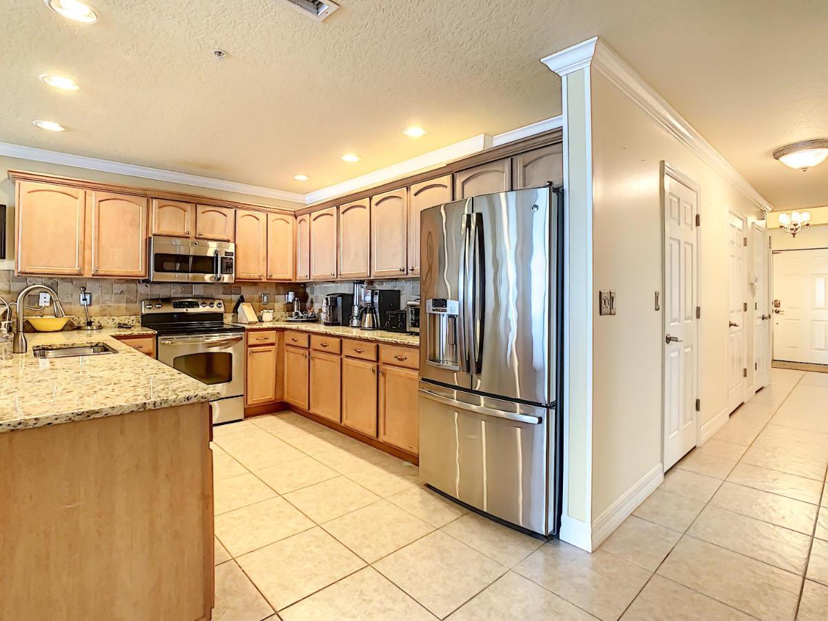 Luxury Beachfront Malibu On 7th Floor ~ Close To Shopping Dining ~ Malibu 703 *