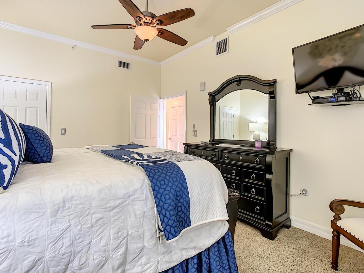 Luxury Beachfront Malibu On 7th Floor ~ Close To Shopping Dining ~ Malibu 703 Apartment