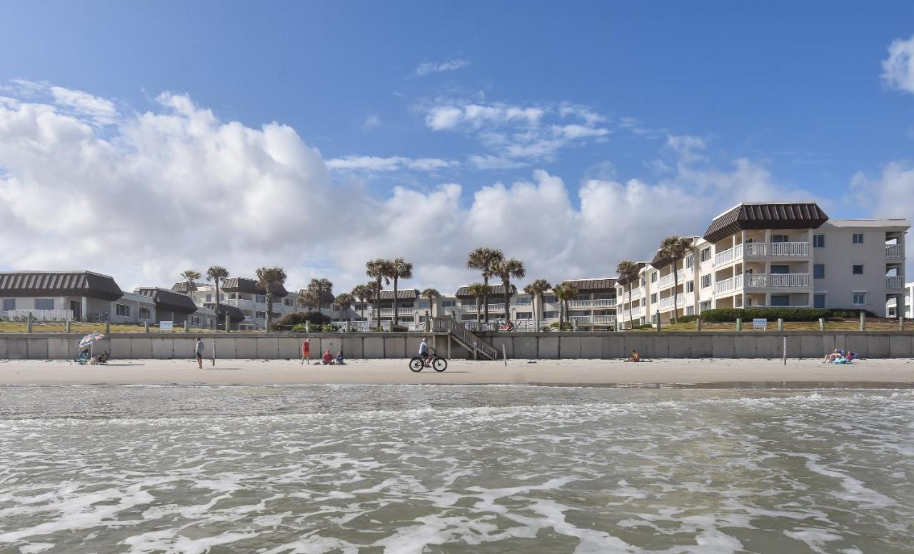 Ocean View Overlooks The Pool Ocean ~ Chateau By The Sea - 23b Apartment